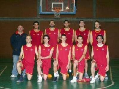 Campeonato de Andalucía Universitario de baloncesto masculino: La Universidad de Sevilla da la sorpresa y vence a la de Málaga por 77-73.