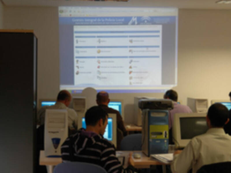 La Mancomunidad  del Bajo Guadalquivir facilita la formación tecnológica de 24 agentes de policía local 