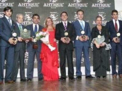 Manzanares y Morantes triunfadores de la Feria de Abril recibio trofeos Puerta del Príncipe que tradicionalmente otorga El Corte Inglés