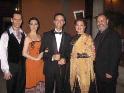 Ana del Río canto en el concierto de visperas del Corpus en la Plaza de San Francisco de Sevilla con gran éxito acompañando a la Banda Sinfónica Municipal de Sevilla