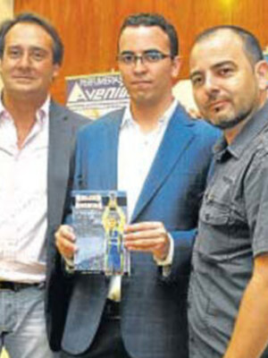 Sale a la venta el libro "Halcón Avenida El viaje más largo"