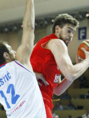 La Selección empieza el Eurobasket encajando una derrota inesperada a manos de la nueva Serbia (57-66)