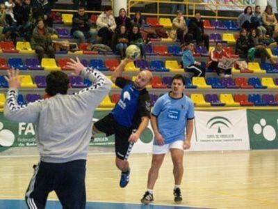Balonmano: La selección sevillana masculina se proclama subcampeona del II Torneo Andaluz de Veteranos
