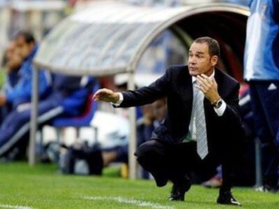 Tras el entrenamiento matutino, Víctor Fernández se encuentra con las dudas para el domingo de Jonathan Pereira y Pavone 