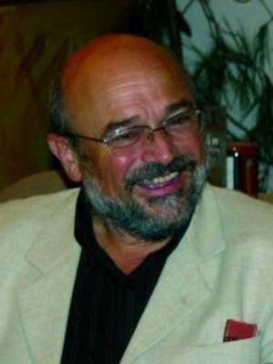 Presentación del libro Tós Por Iguá del escritor Agustín Pérez González