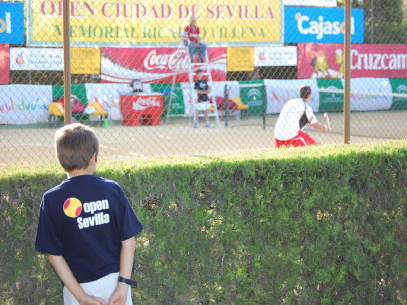 El Open de Sevilla de tenis Memorial Ricardo Villena entra en su recta final en el Club Náutico