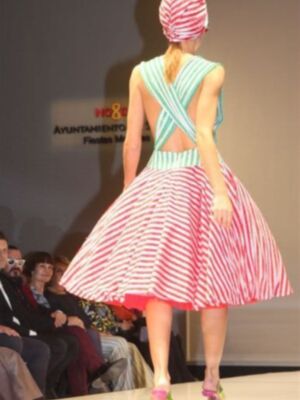 Agatha Ruiz de la Prada recibe en Sevilla un premio por su dedicación a la moda