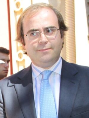 A la venta Zoido, destino Sevilla del periodista Carlos Navarro