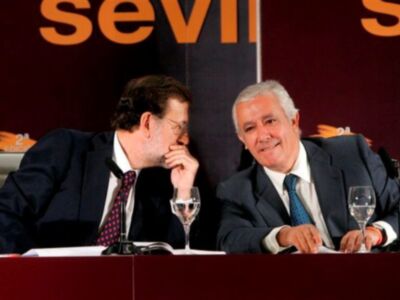 Patricia Rato, la Duquesa de Alba y Rjoy acompañan a Juan Ignacio Zoido en la presentación de su libro Zoido, destino Sevilla