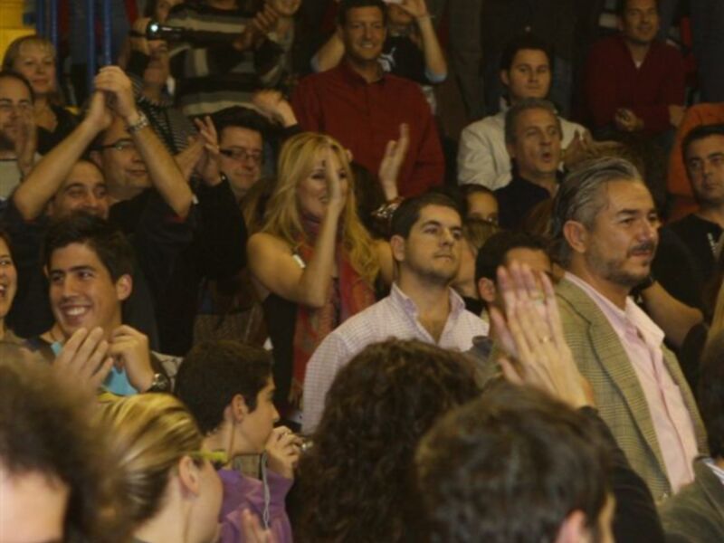 Carolina Cerezuela y su hija acompañaron a Carlos Moyá en su despedida en España del tenis