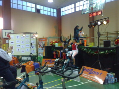 Se cumplen ya 16 horas seguidas de pedaleo solidario.