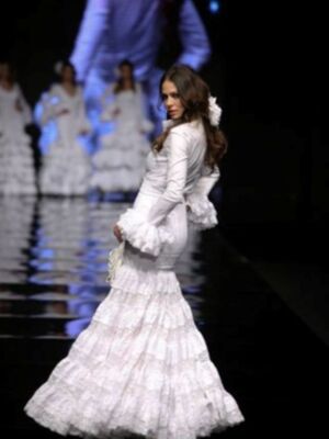 Beatriz Trapote regresa de Colombia y se estrena como modelo en Simof 2011