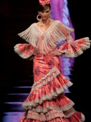 Marisa Jara, Helen Lindes, Paula Guilló, Miss España 2010, Eva González y Mª José Suárez de flamenca en Simof 2011