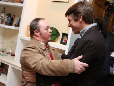 El cordobés y su mujer, dos personas solidarias, el presentó un festival para niños discapacitados y ella ha colaborado en el rastrillo   