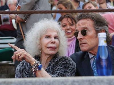 La Duquesa de Alba celebra su 85 cumpleaños en córdoba con Alfonso Diez