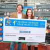 El festival solidario entrega a la ONG tierra de hombres un talón con un importe de 10.000 euros  