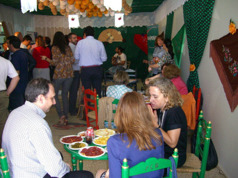 FABRICANTES Y CANAL SE DAN CITA EN LA FERIA DE ABRIL 2011 COMPUSPAIN