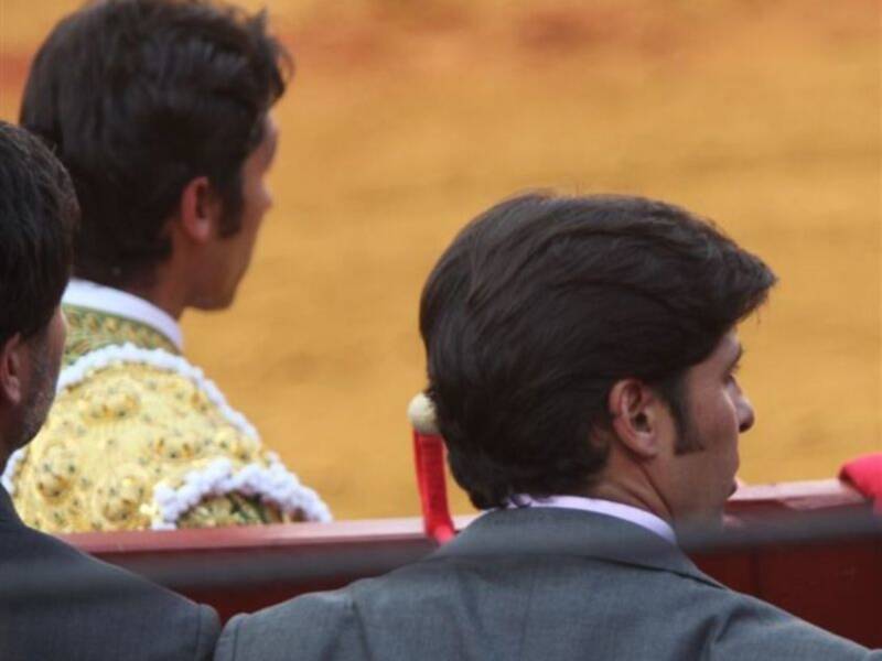 El abrazo de Fran Rivera y Cayetano en la maestranza