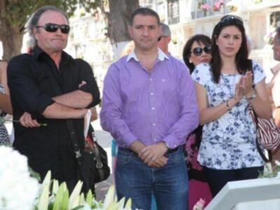 Amador Mohedano llevo flores para Rocío Jurado en el V aniversario de su fallecimiento