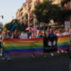 HOY, DÍA DEL ORGULLO GAY. EN SEVILLA LA CABALGATA GAY REIVINDICO SALUD E IGUALDAD POR DERECHO.