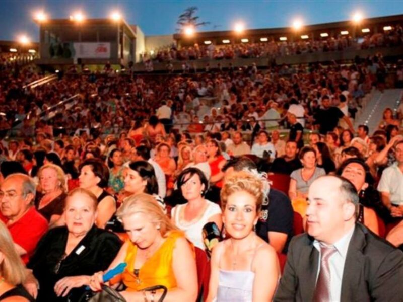 Isabel Pantoja, arrasa en Córdoba 