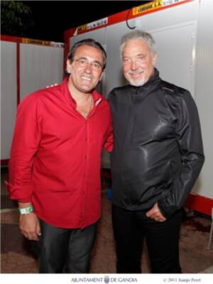 Éxito de Tom Jones en la clausura de "Gandía", el mar donde se unen las estrellas