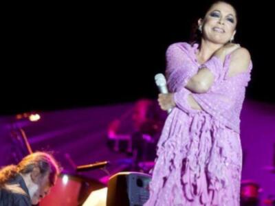 Chavely y Falete fans números uno de Isabel Pantoja en San Fernando el domingo ante 4.000 personas