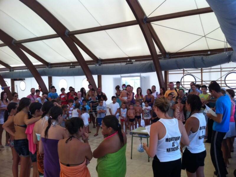 Clausurados los cursos de verano de natación en Chipiona