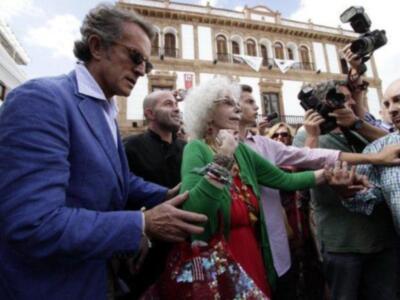 La Duquesa De Alba  se casa 5 octubre  a la una de la tarde 