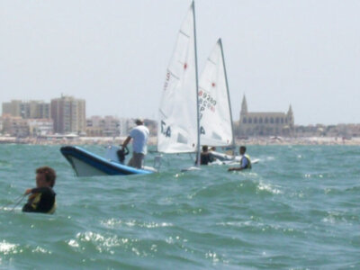Las aguas de Chipiona acogieron este fin de semana la tercera y penúltima Copa de Andalucía de Láser Standard, Láser Radial y Láser 4.7 de la temporada Escuela Municipal de Vela de Chipiona