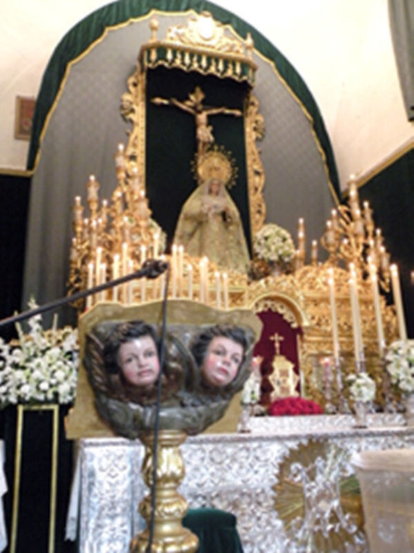 Espectacular altar de cultos de Triduo en honor a María Stma. de las Angustias Coronada de Alcalá del Río&#8207;
