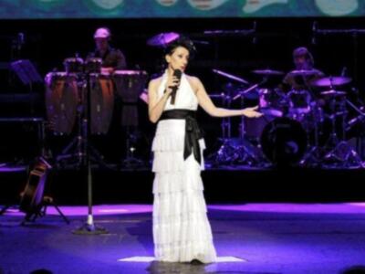 Luz Casal triunfa en Sevilla