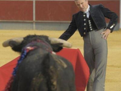 Espartaco, Ponce ,Morante y Cayetano, toreros solidarios y padrazos 