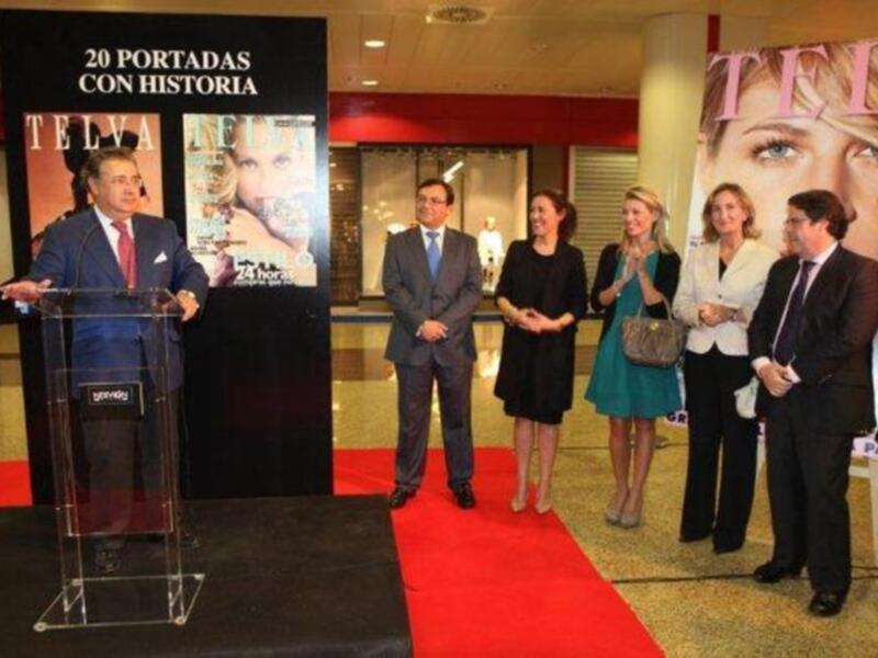 Presentación en un evento de portadas históricas de la revista 'Telva'.