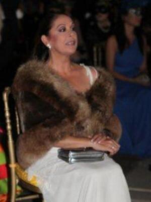 Fiesta de gala y mascaras en los Reales Alcázares de Sevilla  