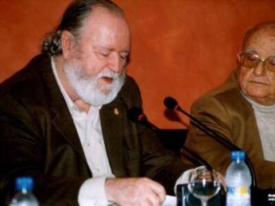 Joaquín Márquez gana el premio de poesía 'Ángaro' 2011