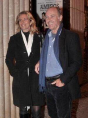 Francisco Rivera, con su novia Lourdes, feliz por la paternidad y la boda de su hermano pequeño