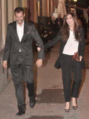 Francisco Rivera, con su novia Lourdes, feliz por la paternidad y la boda de su hermano pequeño