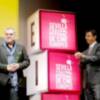 Benito Zambrano comparte el premio RTVA a la trayectoria con la gente que ha trabajado con él