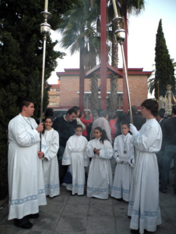 Pio XII y Begoña con la fe de la Milagrosa Sevillana.