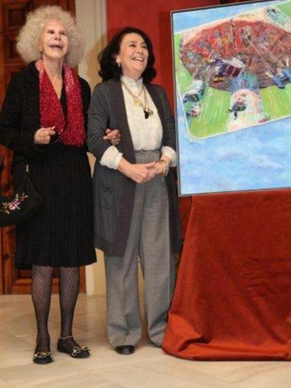 La Duquesa de Alba acudió a la presentación del cartel anunciador del Rastrillo
