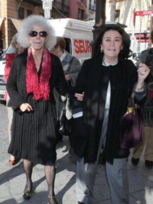 La Duquesa de Alba acudió a la presentación del cartel anunciador del Rastrillo