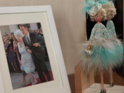 La duquesa de alba inaugura una exposición sobre moda con los trajes que ha lucido a lo largo de su vida