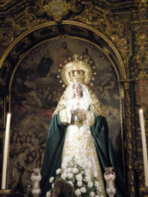  Procesión claustral de la virgen de la Esperanza de la Hermandad de Jesús Nazareno de Alcalá del Río.