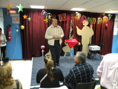 El cartero Real visito el Hospital Macarena.