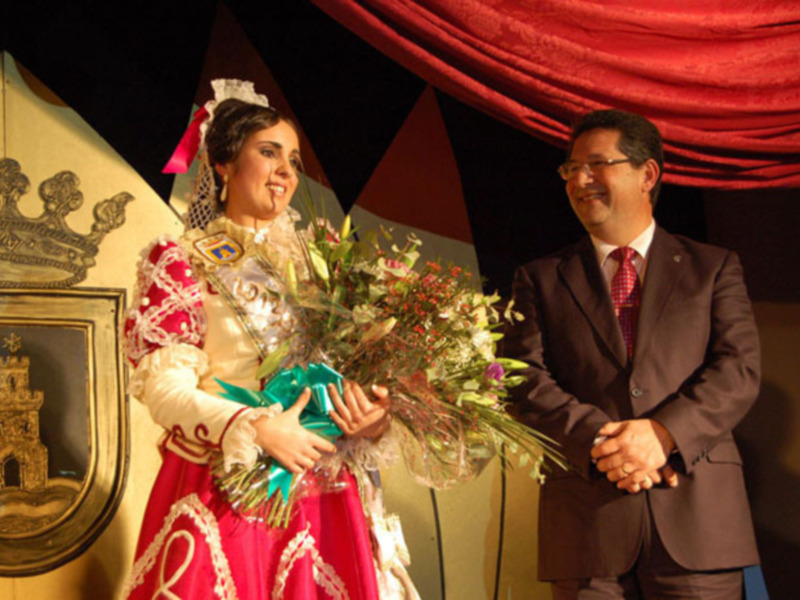 Noelia Cárdenas Gallero  elegida perla del carnaval 2012(Chipiona)