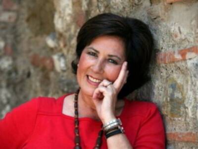 Isabel Fayos pregonará la Semana Santa en la Bda. Nueva Sevilla de Castilleja de la Cuesta