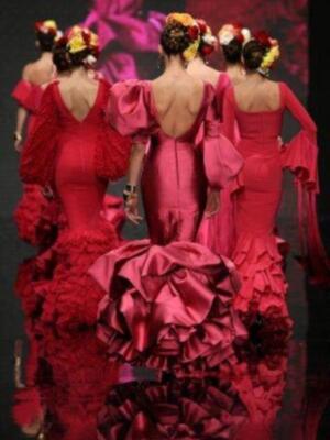 Vicky Berrocal reúne a sus amigos para presentar su nueva colección de flamenca