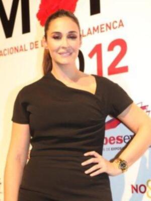 Vicky Berrocal reúne a sus amigos para presentar su nueva colección de flamenca