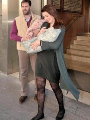 Alejandra Osborne ya tiene a sus mellizos en su casa sevillana